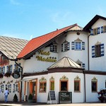 s' Wirtshaus im Weinbauer - 山小屋風のホテルの外観