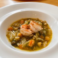 アドゥエパッシ - 海老のミネストローネ
                具沢山でしっかり目の味付け。食べ応えあります^ ^
                こちらも美味しい♡