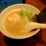 Yakitori Ya Sumire - 濃厚鶏白湯ラーメン（ハーフ）538円