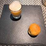 レストラン パティスリー ジェイエス - フォアグラのハンバーガーとキャラメルポップコーンの冷製スープ