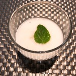 レストラン パティスリー ジェイエス - キューバミントのモヒートの泡