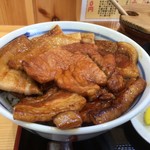 ぶた丼のとん田 - 盛り合わせアップ