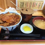 ぶた丼のとん田 - 盛り合わせご飯少な目