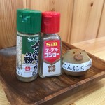 ぶた丼のとん田 - 調味料