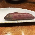 潟潟ヤ - デザートのさつまいも