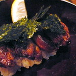 Itareriya Tsukuseriya - フォアグラのミニ丼仕立て。光量が足りなくてきれいに撮れなくて残念！イタレリ屋ツクセリ屋さんのフォアグラはとっても美味しいのです。