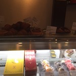 Patisserie Ravi,e relier - 