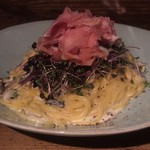 BIODYNAMIE - 生ハムとスプラウトのクリームパスタ ¥1,242