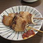 焼きとん 丸天 - 豚バラの塩梅と端っこの玉ねぎが絶妙♪