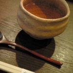 お茶はまめに注いでくれます