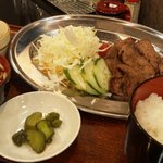 加古川かつめし 播州食堂 - 【精肉屋】のおすすめ定食！写真は牛塩タン定食！