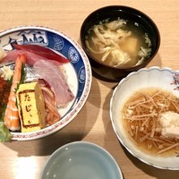 銀座 鮨 たじま - 海鮮丼(味噌汁、前菜付き)1000円