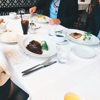37 Steakhouse & Bar - 