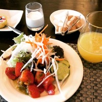 R restaurant & bar - 