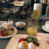 R restaurant & bar - 