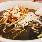 Rakuen - 黒担々麺+半チャーハン@\850