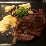 トラットリア クイント - 牛ステーキ。