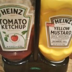 マウカキッチン - ケチャップ&マスタード