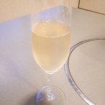 Furuyu Onsen Onkuri - 乾杯の泡。