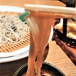 スワンレイク パブ エド 修蔵 - [料理] 麺のアップ♪ｗ