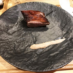 一碗水 - 脆皮香酥鴨(岩手県合鴨、飴をかけて揚げたもの くるみとシナモンのペースト)