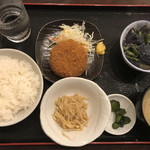 ひまわり - ナス味噌とメンチカツ定食  780円