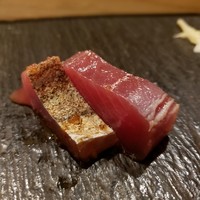 SUSHI TOKYO TEN、 新宿ニュウマン店 - カツオ