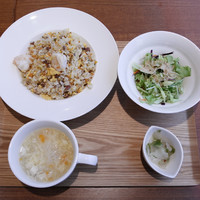 珞珈壹号 銀座店 - 五目チャーハン