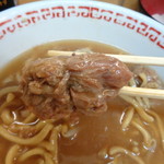 ラーメン二郎 - たまごでテカテカ