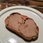 焼き鳥 とりら - 鶏レバーパテ。ワインにあいます。