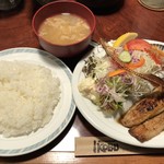 レストラン イコブ - 秋刀魚のレモン正油焼き 850円