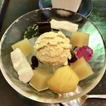 虎屋菓寮 銀座店 - 栗好きには堪らない素敵な色合い