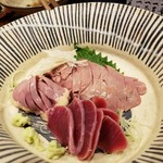 鳥田中 - 湯引き盛り合せ(レバー、はつ、砂肝)