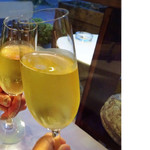 レストラン プティルッソ - スパークリングワインで乾杯♡