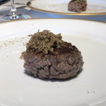 洋食 つばき - レアハンバーグ