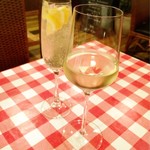 レストラン プティルッソ - （2018年7月）
      Mさんお気に入りのレモンチェッロと私の白ワイン♪
