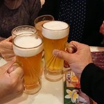 バーン・タム - 先ずは乾杯♪