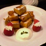 ルカルム - Xmas時期にはﾌﾚﾝﾁﾄｰｽトに苺のサンタが♪