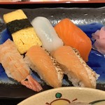 レストラン庄屋 - にぎり寿司は６貫
