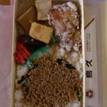 蒲田鳥久 - そぼろ弁当