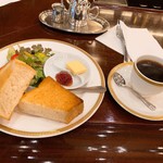 トリコロール 本店 - 