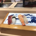 寿司の次郎長 - 鮪赤身、烏賊、海老、カンパチ！