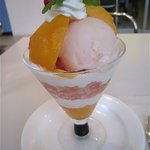 タカノフルーツパーラー - ちょっとひいて