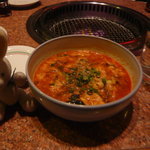 焼肉 舎人 - 辛くて熱いスープ