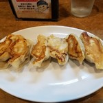 元祖ぎょうざ苑 - 焼餃子  464円