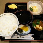 とんかつ和ちゃん - ジャンボとんかつ定食、2100円（税込み）