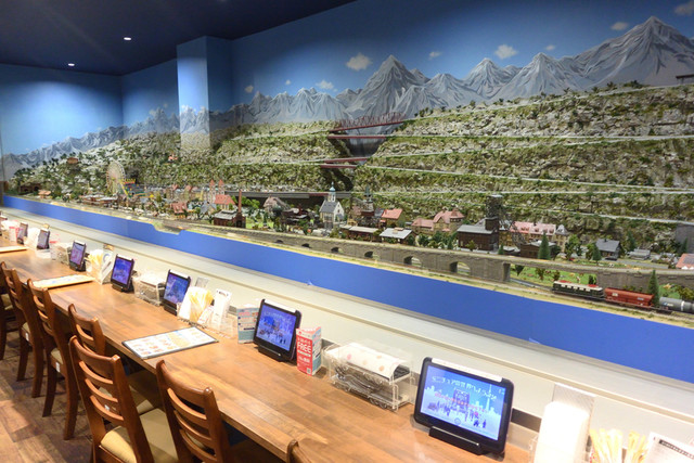 ミニチュア ワールド カフェ Miniature World Cafe 三河一宮 カフェ 食べログ