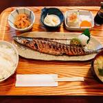 リゾム - サンマ（北海道産）塩焼き定食（900円）