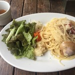 カフェ ヴォーグ ルビー - 本日の生パスタ シーフードとセミドライトマトのパスタ 大盛り 1080円