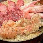 Jounetsu Shokudou Gayagaya - 塩盛り合わせ(ミノ、タン、ハラミ、テッチャン、豚トロ) 1000円